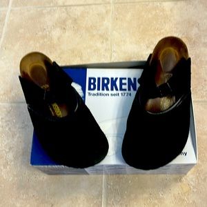 Birkenstock Ascot Black Suede size 10/42